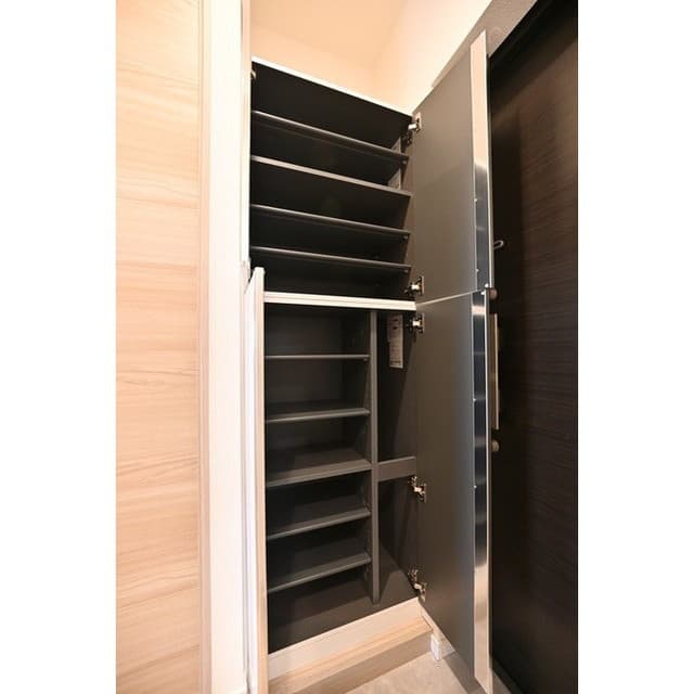 Room image 10