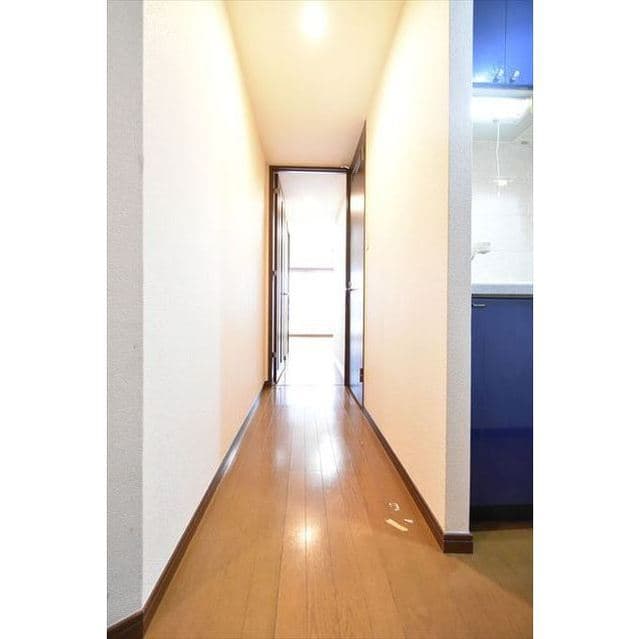Room image 14