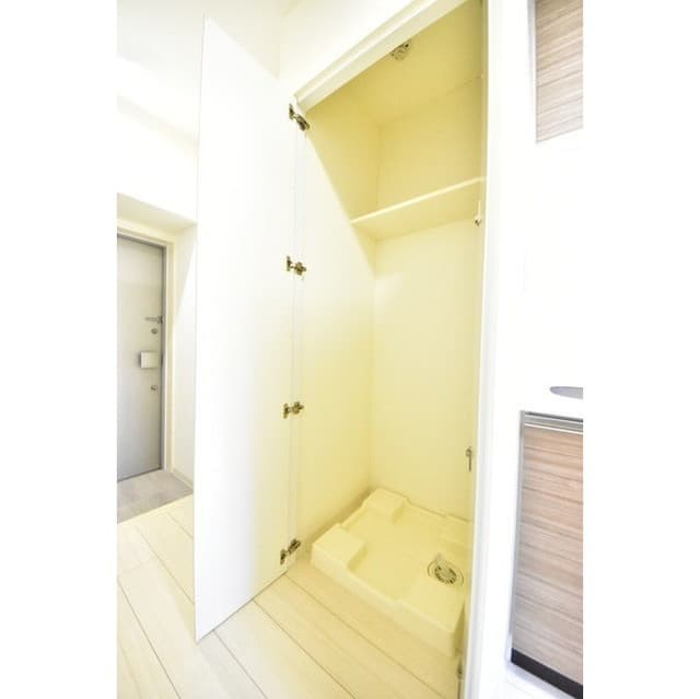 Room image 13
