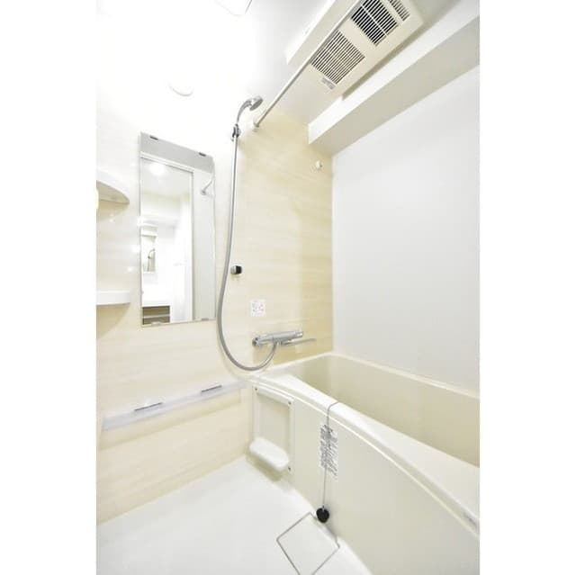 Room image 9