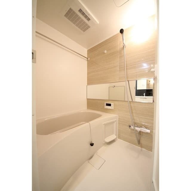 Room image 14