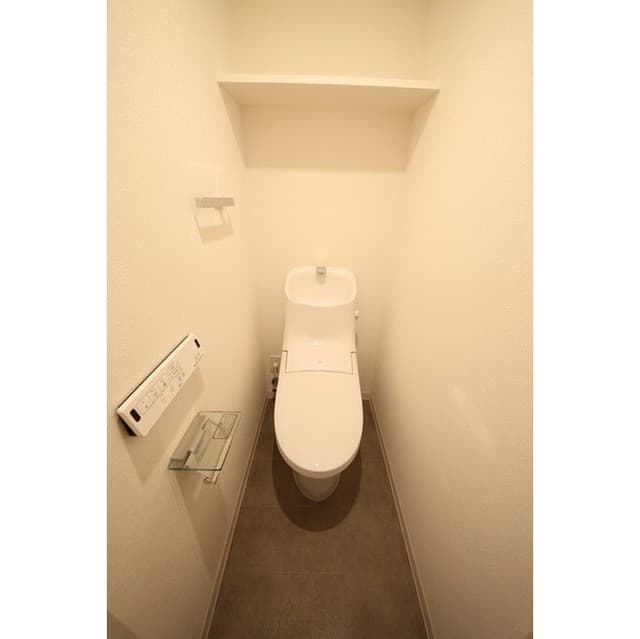 Room image 15