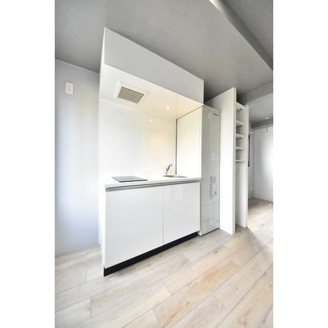 Room image 11