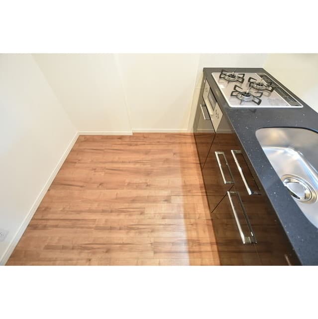 Room image 8