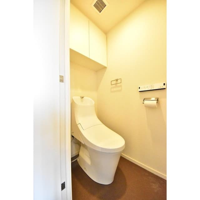 Room image 9