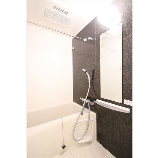 Room image 14