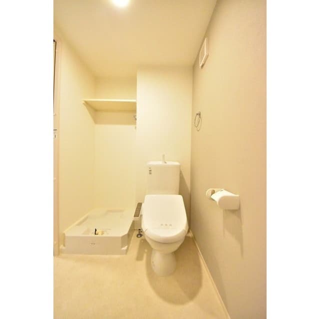 Room image 10