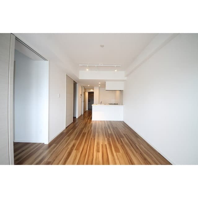 Room image 15