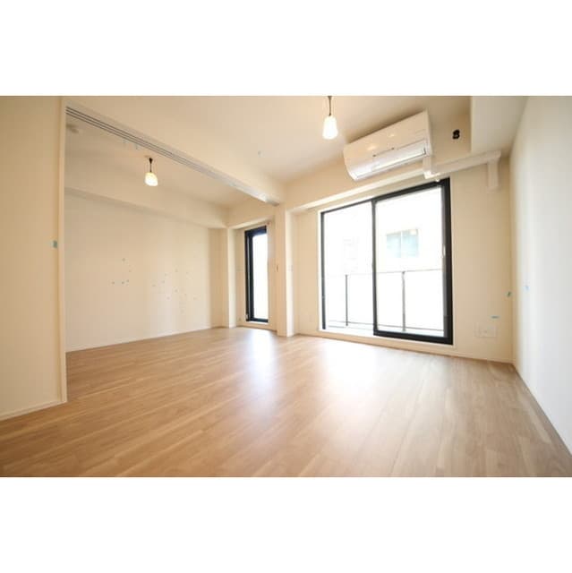 Room image 14