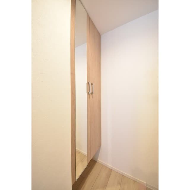 Room image 10
