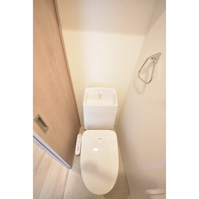 Room image 12