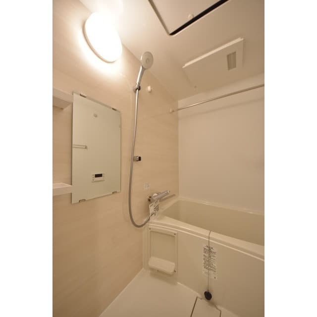 Room image 14