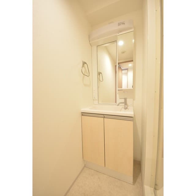 Room image 15
