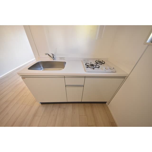 Room image 8
