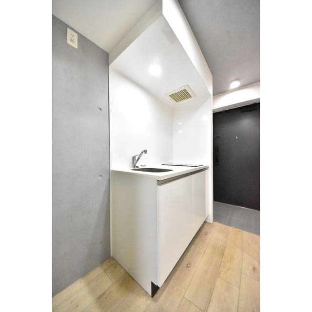 Room image 12