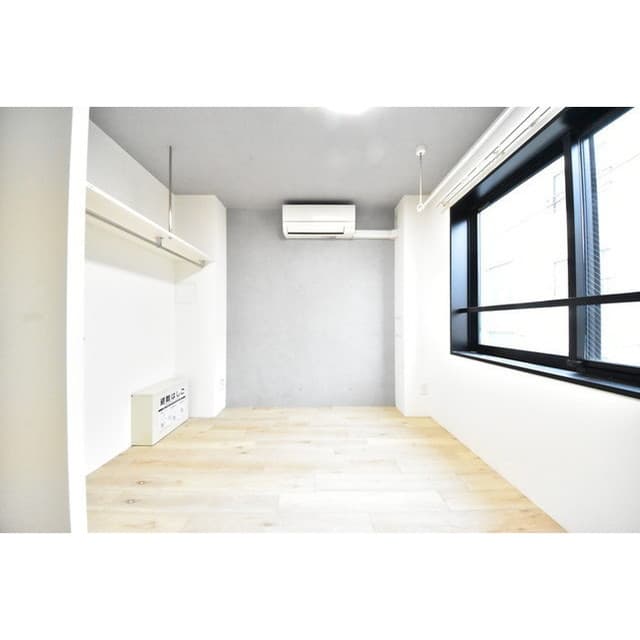Room image 14