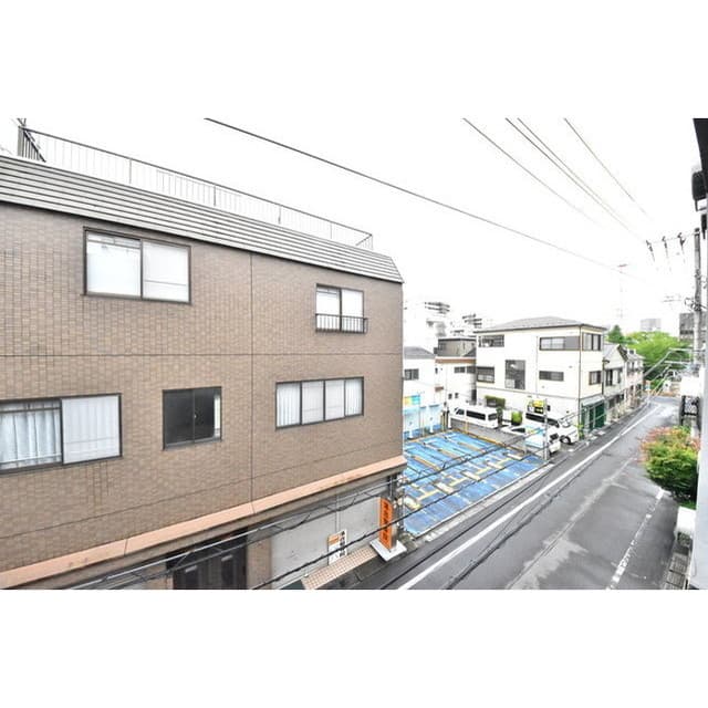 Room image 15