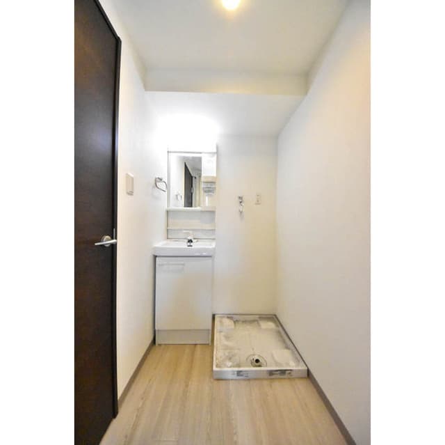 Room image 15