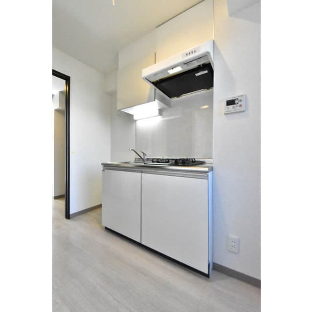 Room image 8