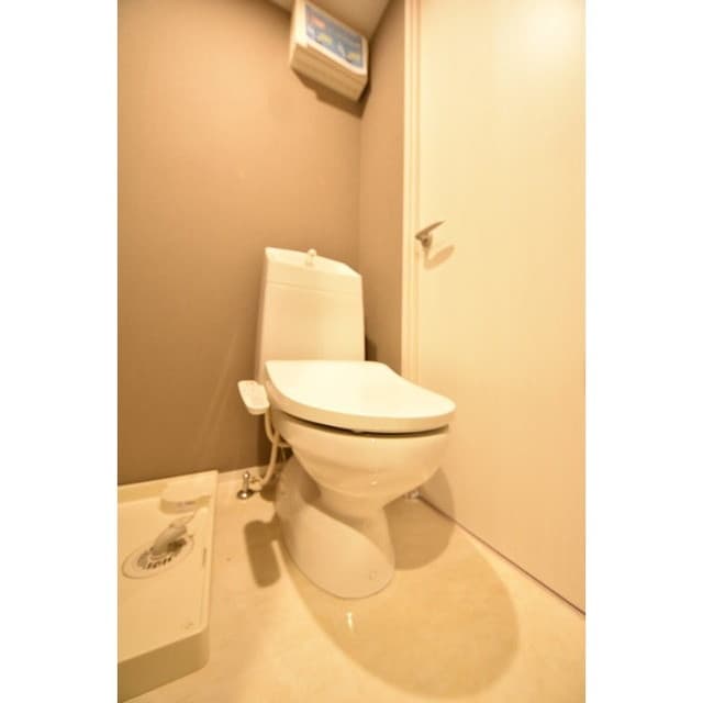 Room image 8