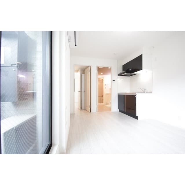Room image 15