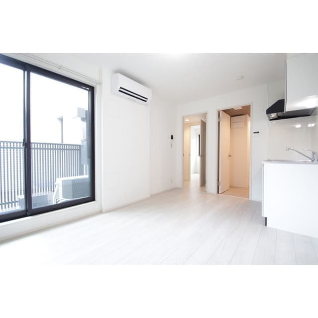 Room image 16