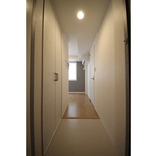 Room image 12