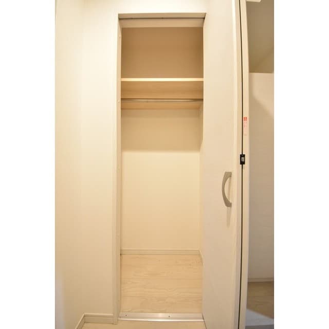 Room image 12
