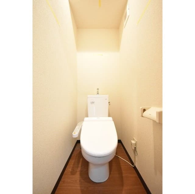 Room image 9