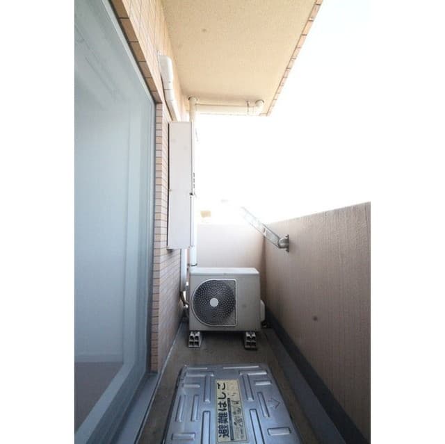 Room image 16