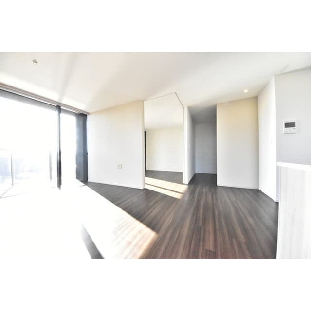 Room image 16