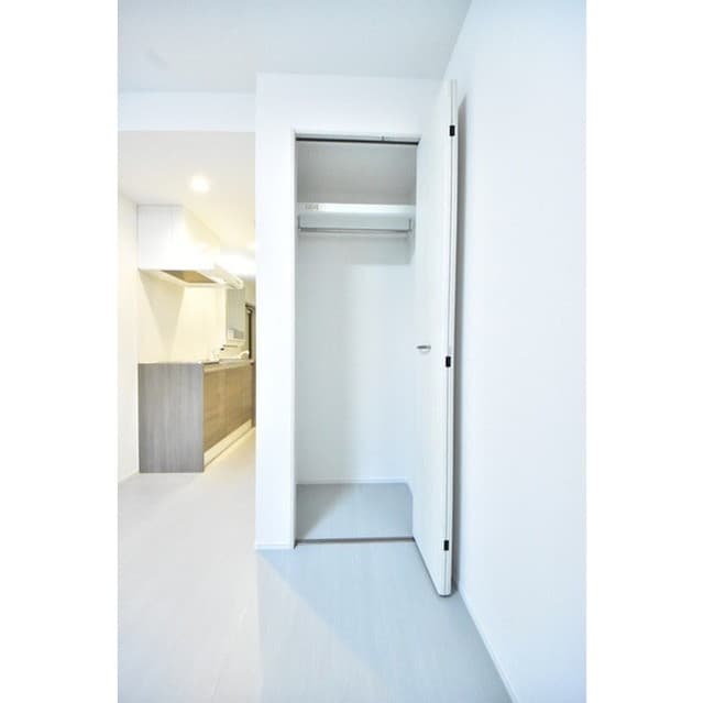 Room image 12