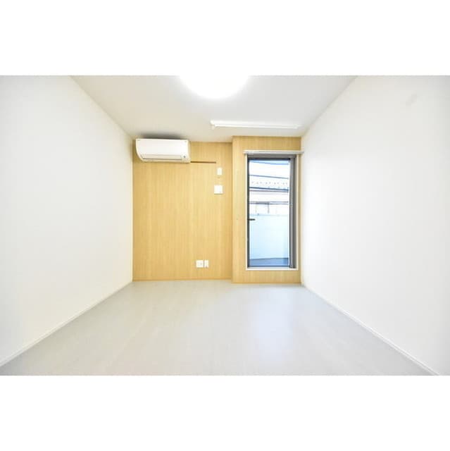 Room image 15