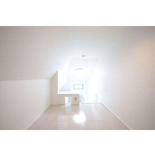 Room image 14