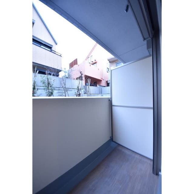 Room image 15