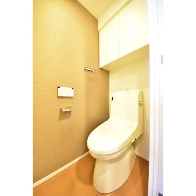 Room image 12