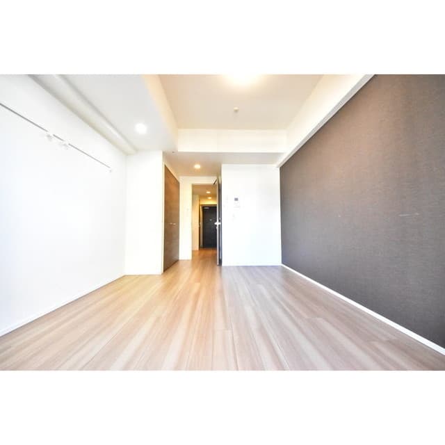 Room image 16