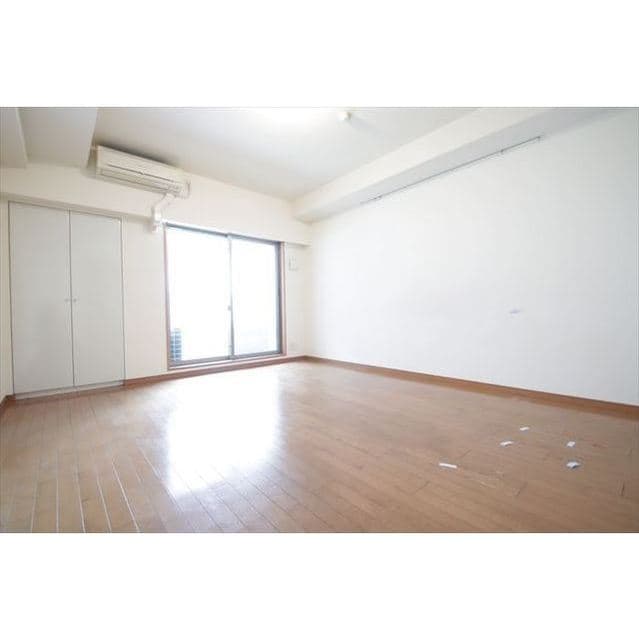 Room image 14