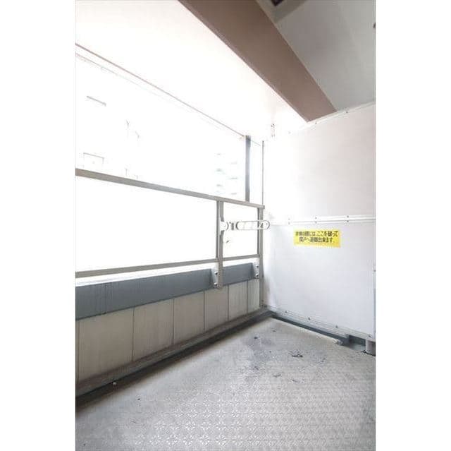 Room image 16