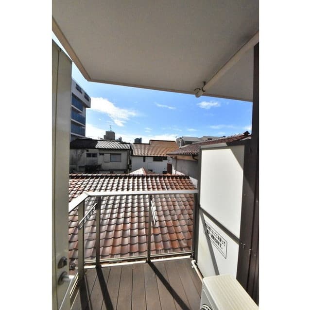 Room image 16
