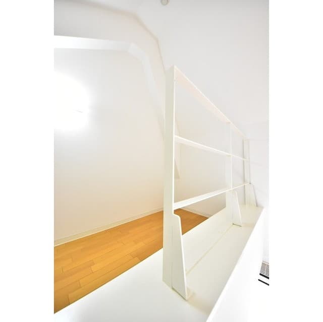 Room image 15
