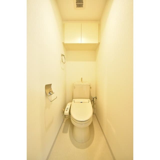 Room image 8