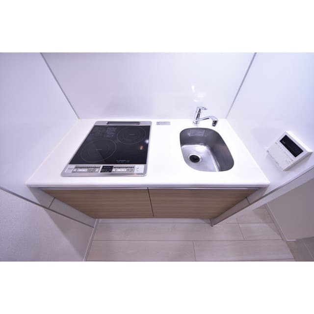 Room image 8