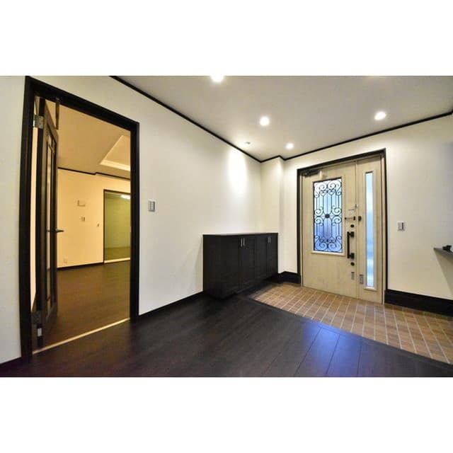 Room image 11