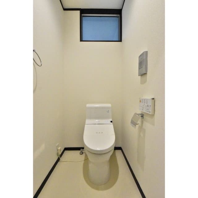 Room image 12