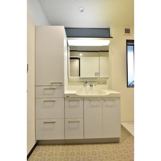 Room image 15