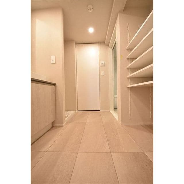 Room image 14