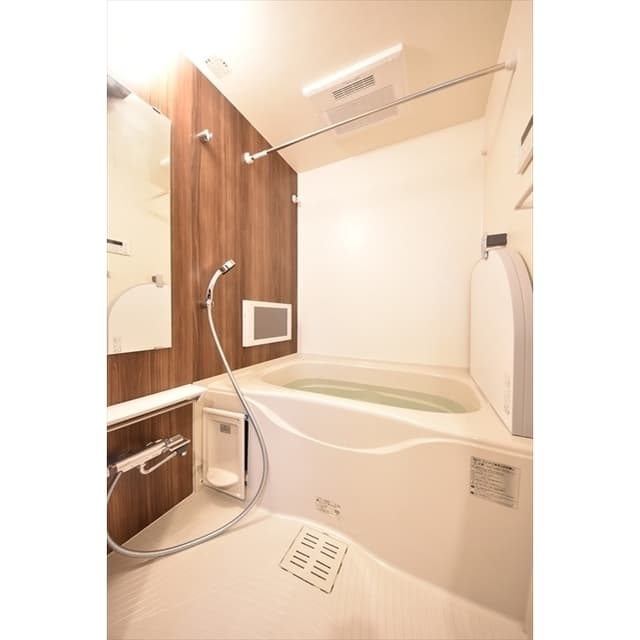 Room image 14