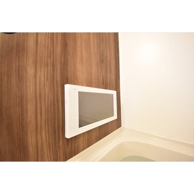 Room image 16
