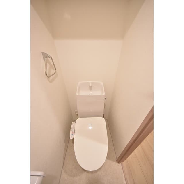 Room image 9